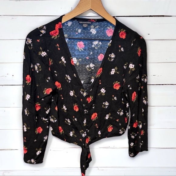 American Eagle Floral Button Down Tie Front Crop Length Blouse Shirt Top Black - Picture 1 of 7